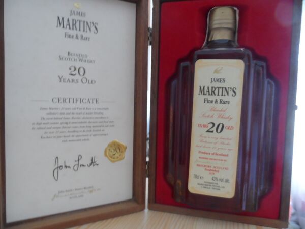 Whisky- James Martin's 20 Anos, Antigo ( Anos 70) . Alimentos e bebidas