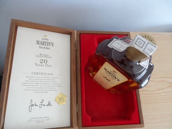 Whisky- James Martin's 20 Anos, Antigo ( Anos 70) . Alimentos e bebidas