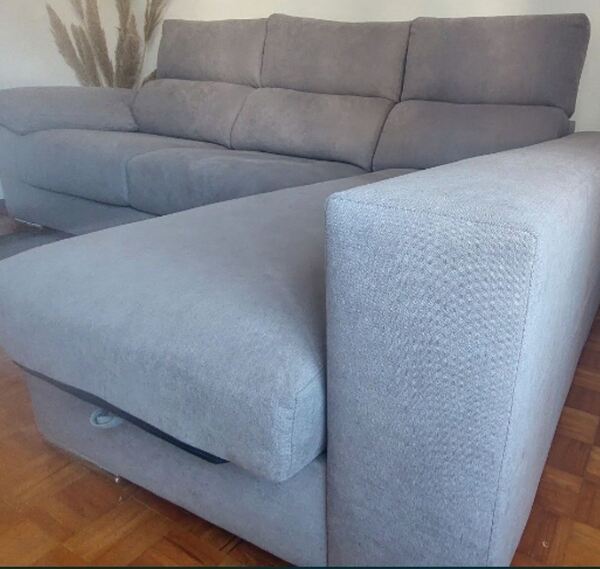 Vendo sofá chaise longue . Sofás e Poltronas