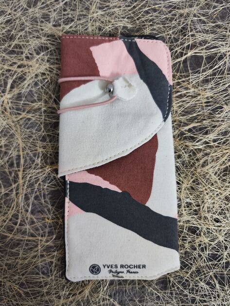 Bolsa para guardar Pincéis de maquiagem da Yves Rocher . Outros (Saúde e beleza)