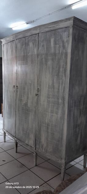 Roupeiro de 3 portas nº 1. Armários