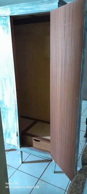 Roupeiro de 3 portas nº 1. Armários