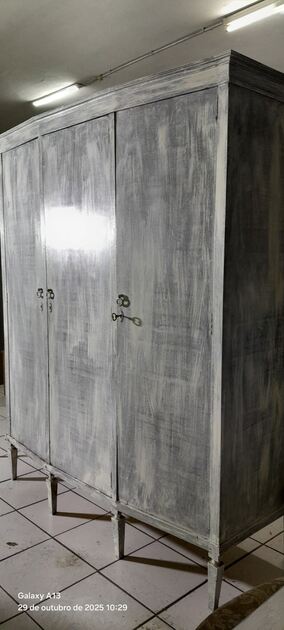 Roupeiro de 3 portas nº 1. Armários