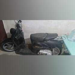 OPORTUNIDADE! vendo 50cc com 700km. Motos. Leiria. 2010  Benelli 700 km Scooters Gasolina com chumbo Preto 50 cc Com arranque Assento alto Pneus pequenos Novo / Como novo