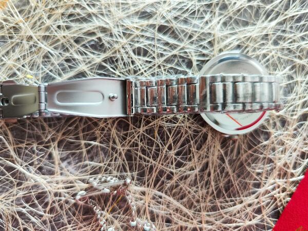 Conjunto de Relógio mais duas pulseiras de Senhora da Skyline . Relógios de Pulso