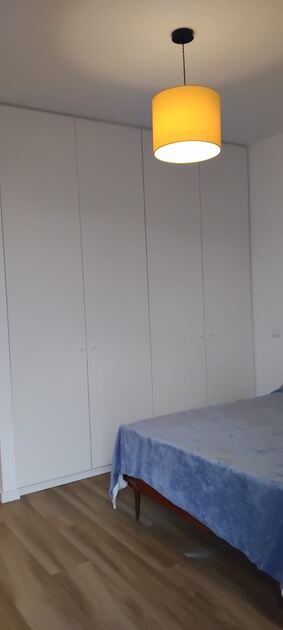 Alugo Quarto SUIT com WC privativo. Ofereço Quarto para Arrendar