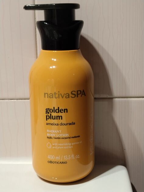 loção hidratante de ameixa dourada Boticário novo. Cuidado para o corpo