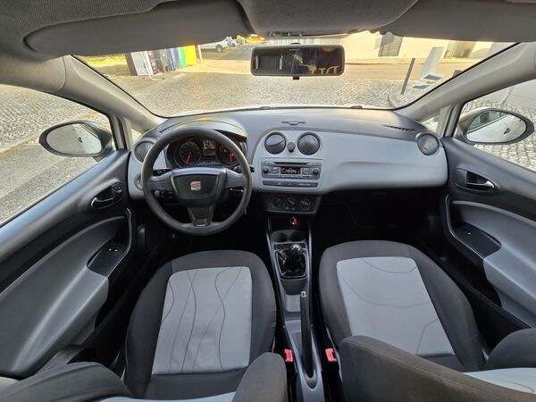 Seat ibiza ST. Carros