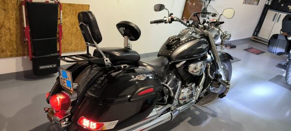 SUZUKI INTRUDER C800. Motos
