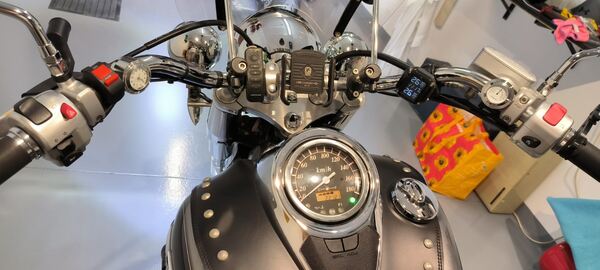 SUZUKI INTRUDER C800. Motos