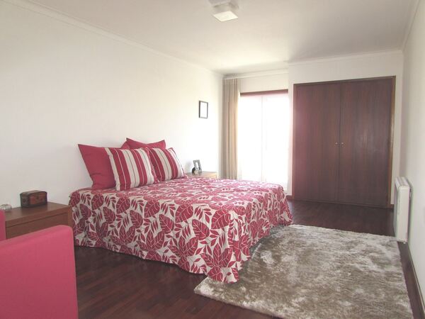 Moradia T4 perto da praia em Esposende (2957). Casa e apartamentos para vender