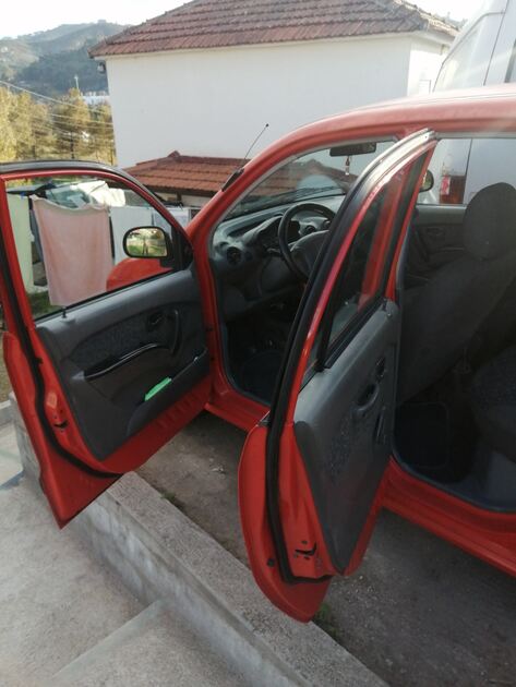 Vendo carro Hiunday atos 1000cc de 2001 . Carros
