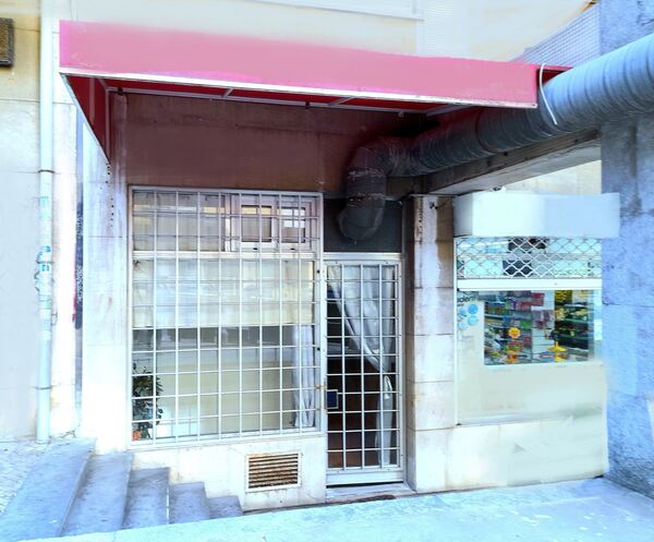 Vende-se LOJA/centro Almada. Lojas e estabelecimentos comerciais para vender