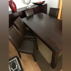 Mesas e cadeiras . Conjunto de mesa e cadeiras