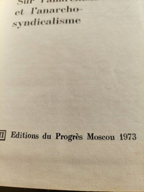 Livro anos 70 "Sur l'anarchisme". Livros