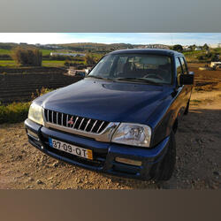 Mitsubishi L200 4x2 turbo. Carros