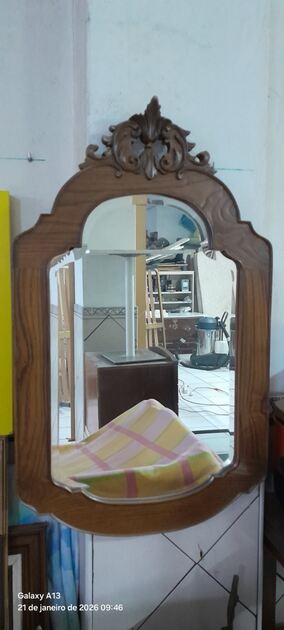espelho antigo de parede. Espelhos