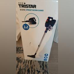 aspirador vertical com fio . Aspiradores