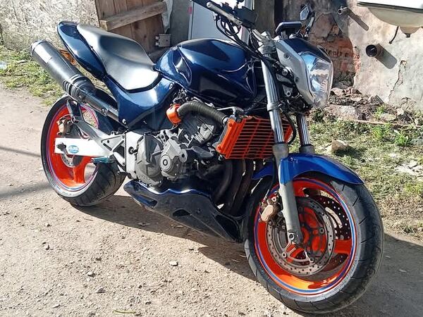 Honda Hornet . Motos