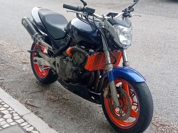 Honda Hornet . Motos