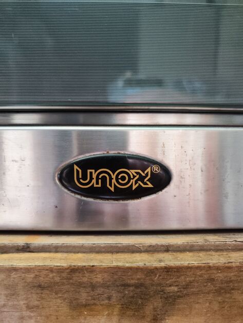 Forno Industrial ou Semi-industrial da marca UNOX . Fornos