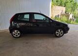Fiat Punto . Carros