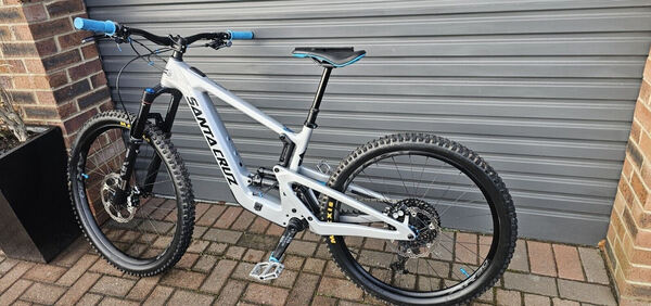 Bicicleta elétrica média Santa Cruz Heckler SL C 2. Bicicletas