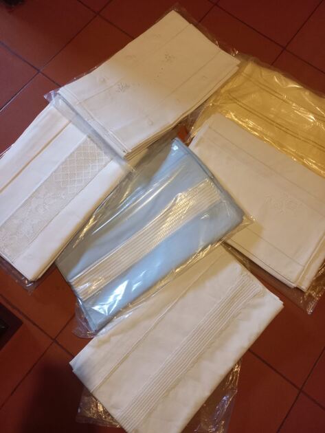 Conjunto de 6 lençóis novos tamanho 200x250cm. Lençóis e Mantas