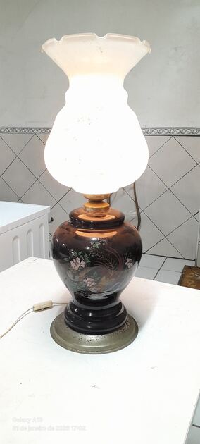 Candeeiro de mesa antigo (2). Candeeiros