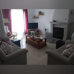 Auger de Quarto. Ofereço Quarto para Arrendar