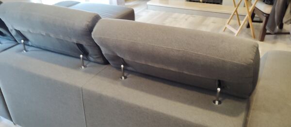 Sofá chaise longue cinza escuro . Sofás e Poltronas
