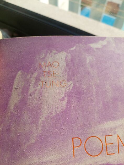 Poemas Mao Tse-Tung traduzidos. Livros