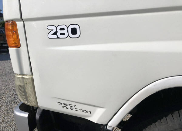 Toyota Dyna 280-02. Carros