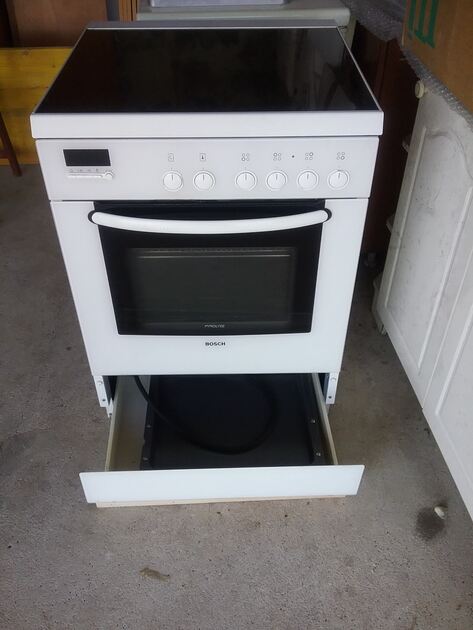 Forno Boch com Placa. Fogões