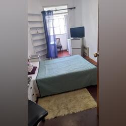 Alugo quarto no centro de Cascais . Ofereço Quarto para Arrendar. 82 m2 1 quarto Cama de casal   Longo (12+ meses) Andar intermédio Mobiliado Proibido fumar