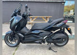 Yamaha X-Max 125 Tech Max 2020 em preto. Motos