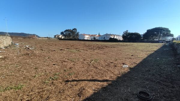 Terreno const. 6.830m2 - Marinhas/Espo. Terreno Rústico