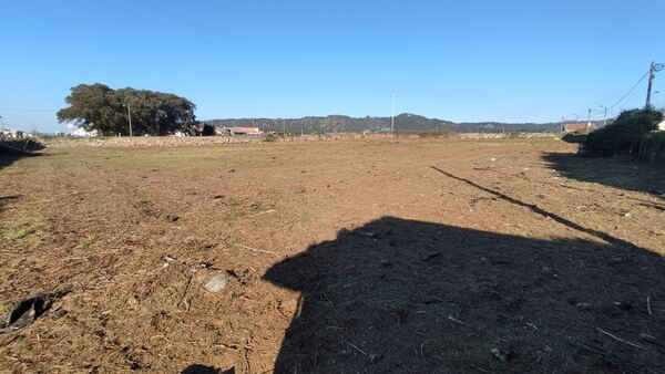 Terreno const. 6.830m2 - Marinhas/Espo. Terreno Rústico