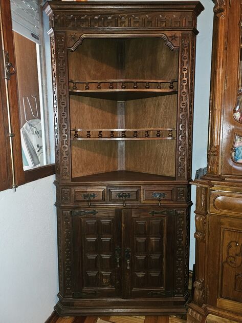 Cantoneira . Armários