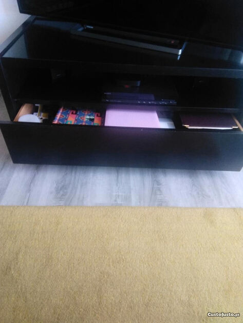 Movel sala / TV, com gavetão. Móveis para TV