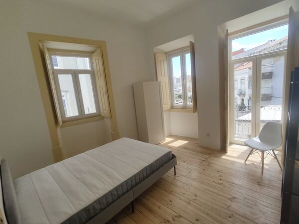 Quarto Mobilado para alugar próximo Universidades-. Ofereço Quarto para Arrendar