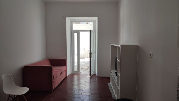 Quarto Mobilado para alugar próximo Universidades-. Ofereço Quarto para Arrendar