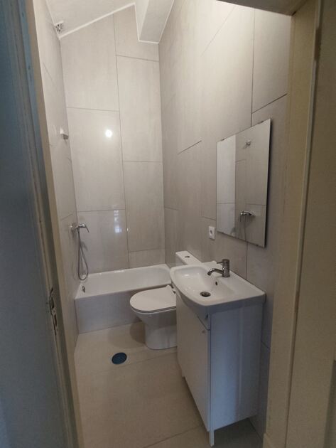 Quarto Mobilado para alugar próximo Universidades-. Ofereço Quarto para Arrendar