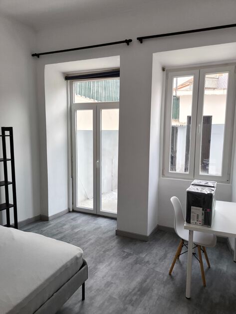 Quarto Mobilado para alugar próximo Universidades-. Ofereço Quarto para Arrendar