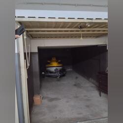 Box individual St Antonio (Costa de Caparica) . Garagens para arrendar. Almada. 19 m2     Bom estado Porta automática Segurança