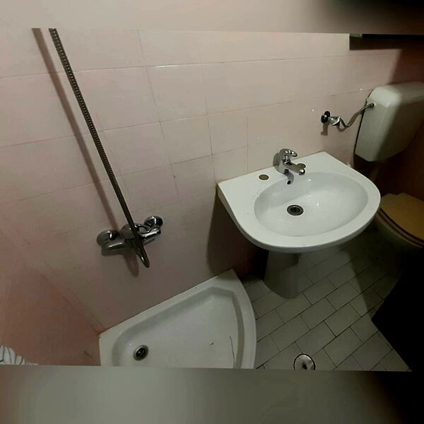 Moradia em St.Amaro de Oeiras . Casa e apartamentos para arrendar