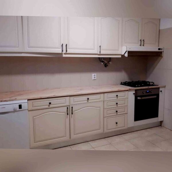 Moradia em St.Amaro de Oeiras . Casa e apartamentos para arrendar