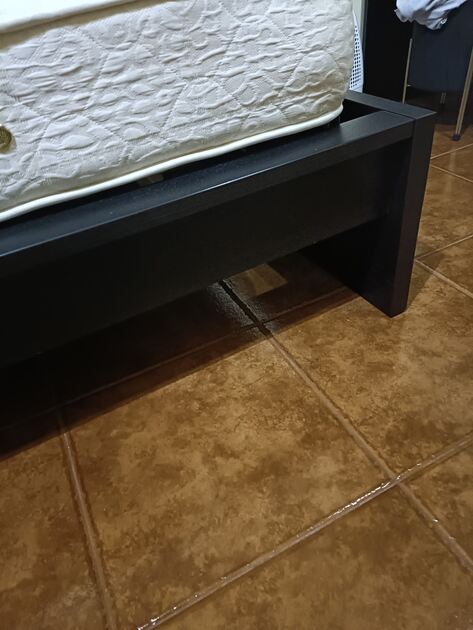Cama completa de solteiro IKEA . Camas