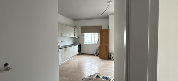 Apartamento novo a estrear para arrendamento anual. Casa e apartamentos para arrendar