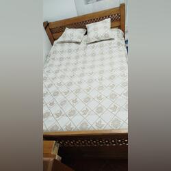 vende cama casal+camas de solteiro(2)+sofá cama. Camas